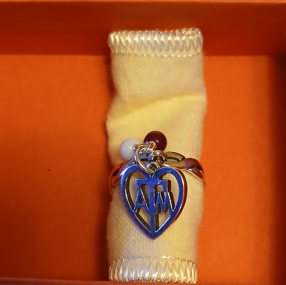 James Avery Retired Texas A&M Twisted Dangle Ring, size 7 - Picture 10 of 10